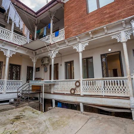 Apartments Near Metekhi Cathedral Tbilisi Exterior foto